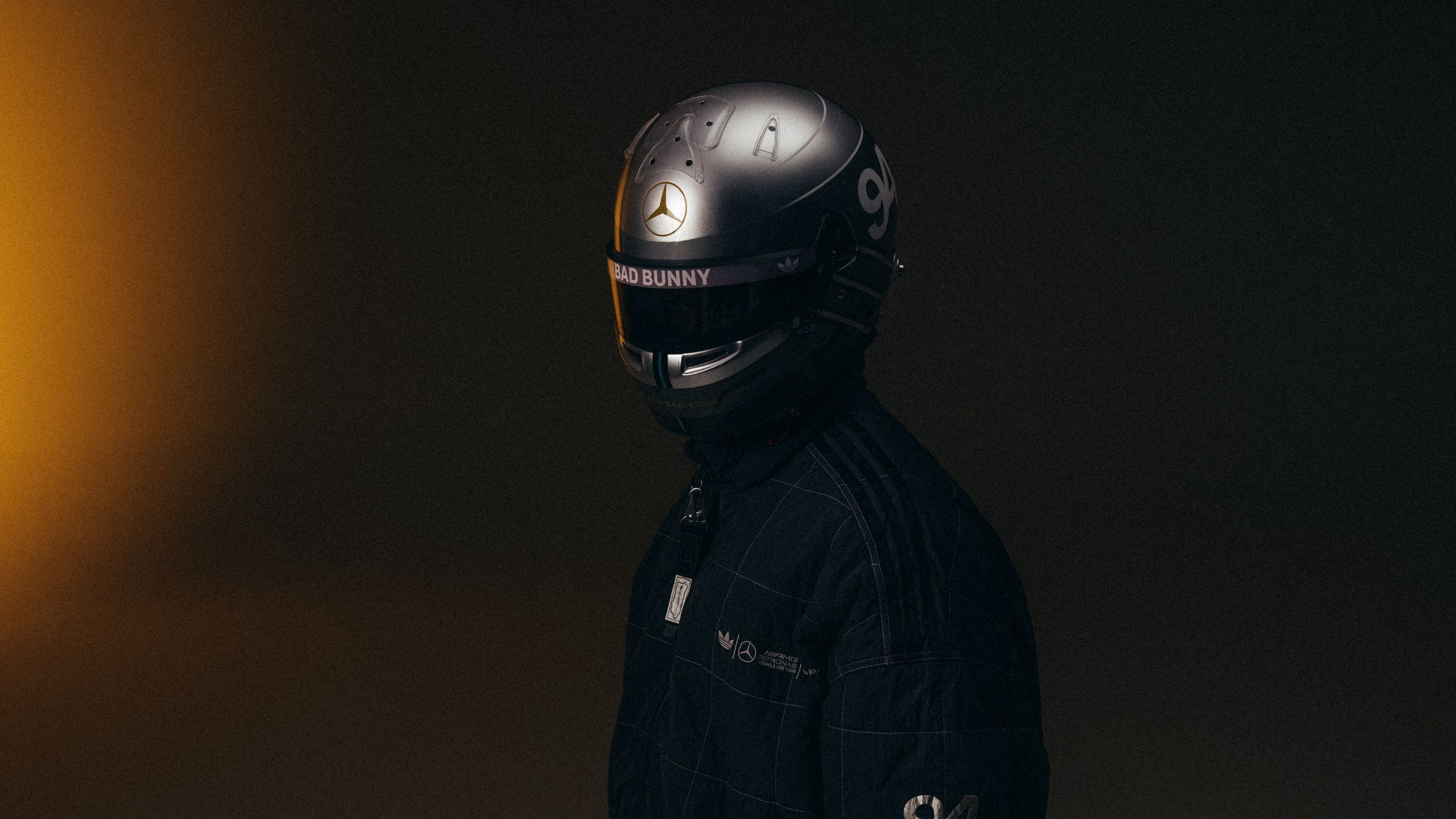Explore the adidas para Bad Bunny x Mercedes-AMG PETRONAS F1